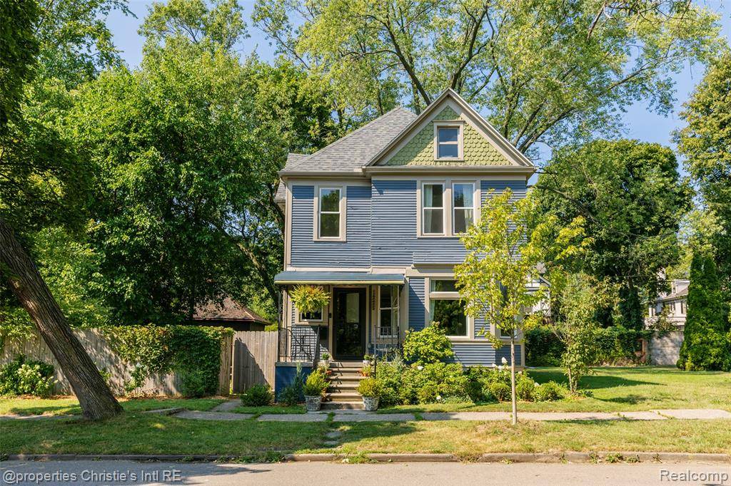 Detroit, MI 48214 2833,1225 Fischer Street