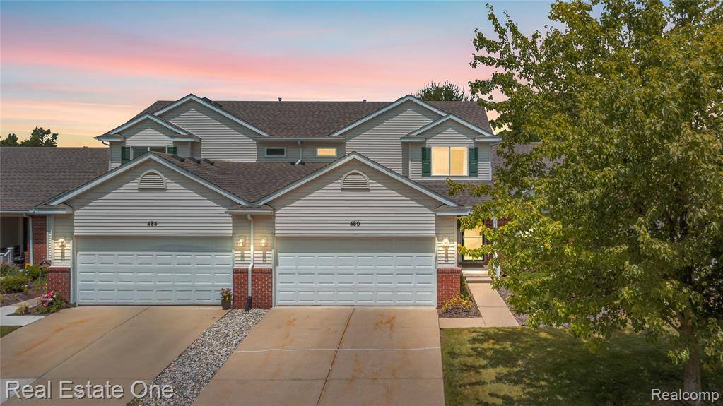 480 Hosta, Howell, MI 48843 7603