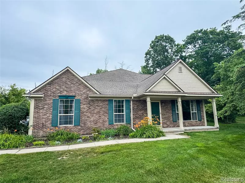 4023 Stonebridge, Holly, MI 48442 9529