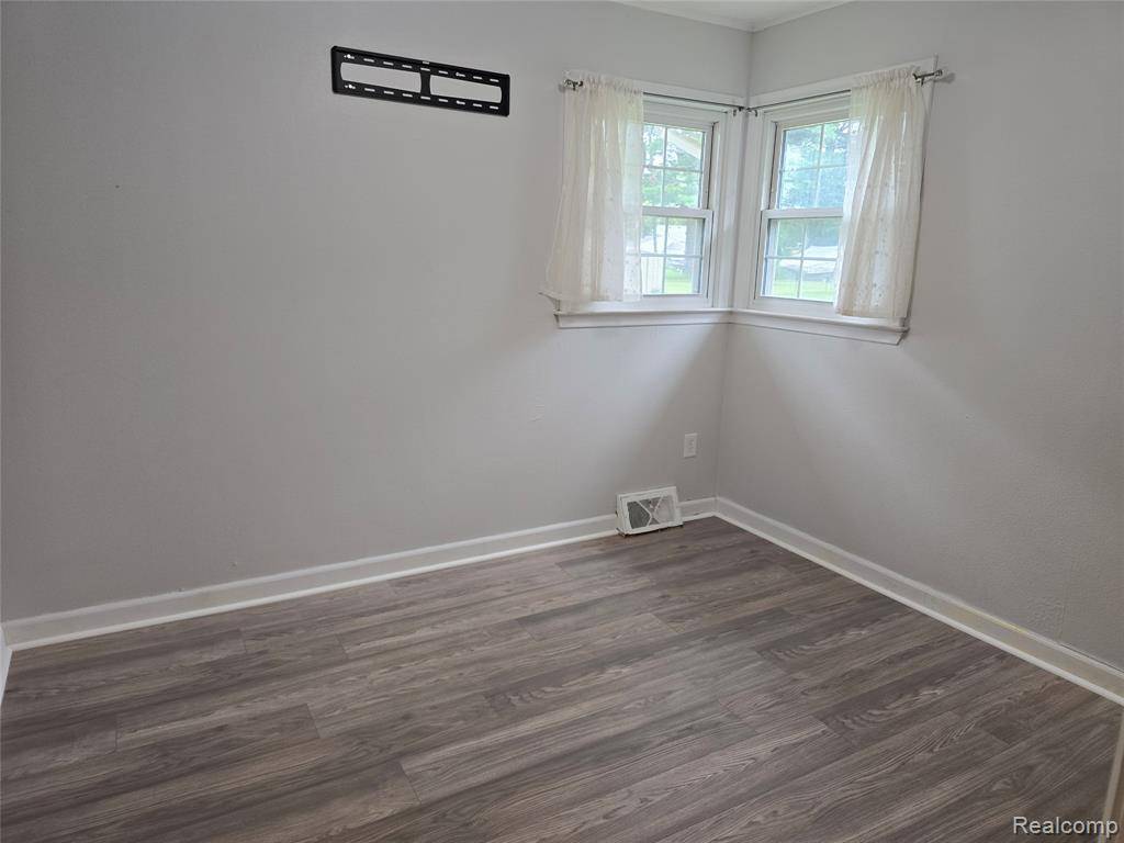 Clinton Township, MI 48035 1737,22024 Lester Street
