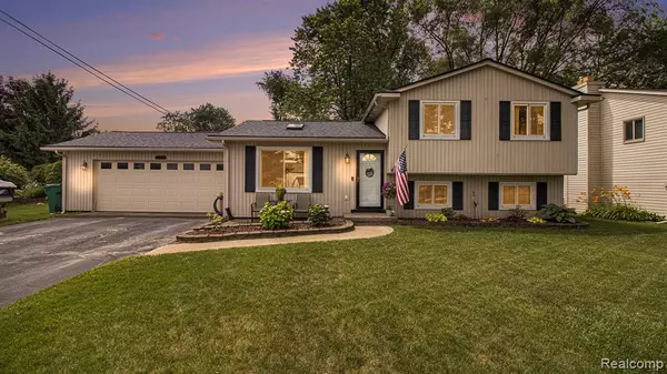 1875 Lakesview Drive, Oxford, MI 48371 4550