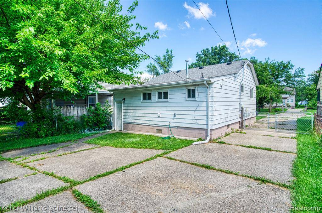 Warren, MI 48091,7244 Ford Avenue