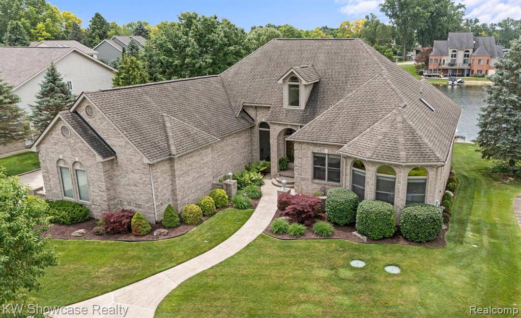 9210 Twin Lakes Drive, White Lake, MI 48386 4601