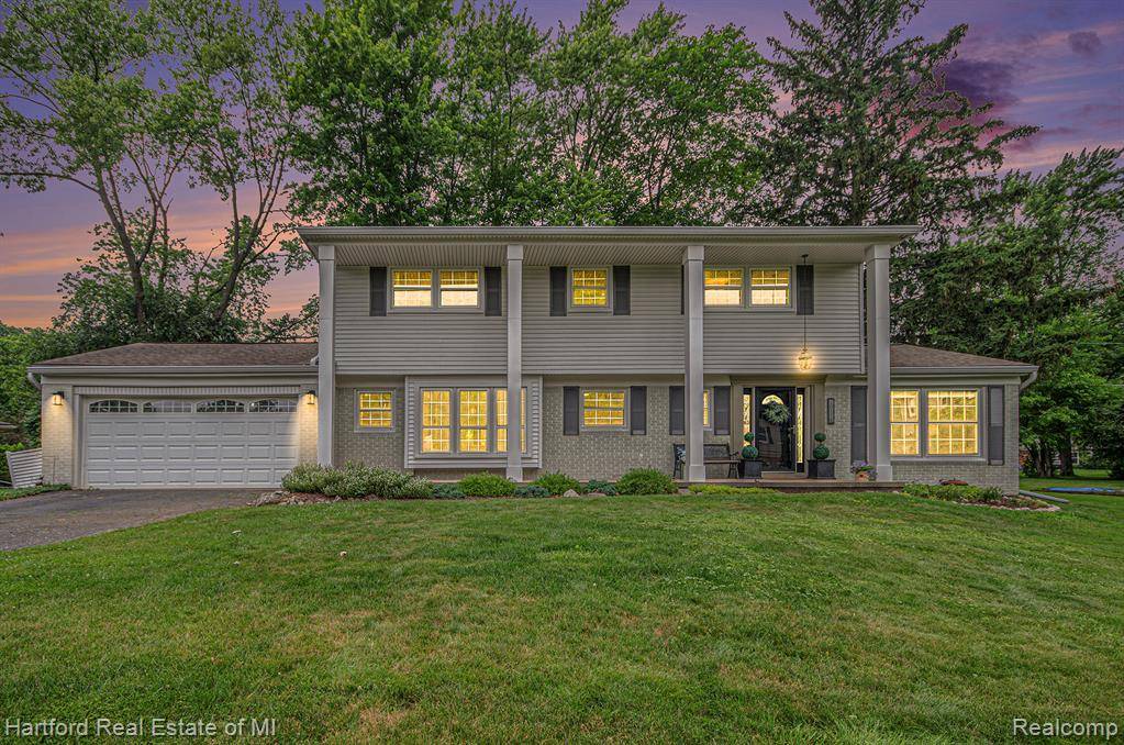 Farmington Hills, MI 48334 4734,30176 Pipers Lane Court