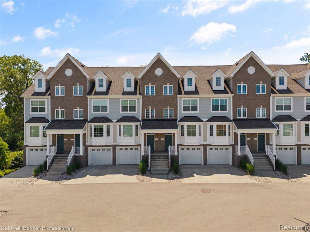 2529 W Towne Street, Ann Arbor, MI 48103 3855
