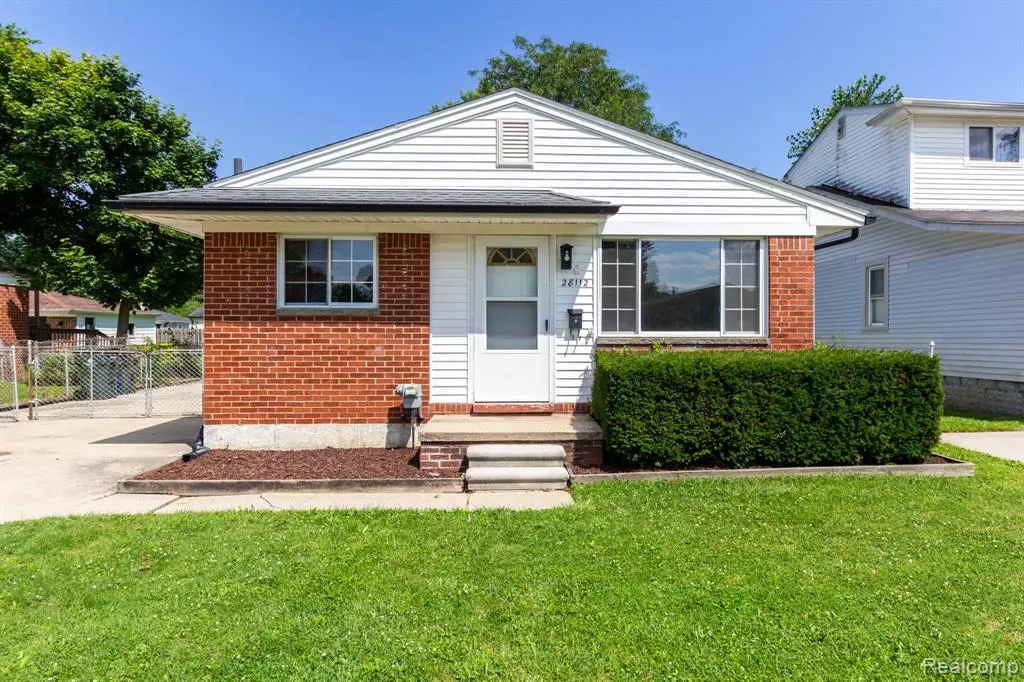 Saint Clair Shores, MI 48081 1647,28112 Florence Street