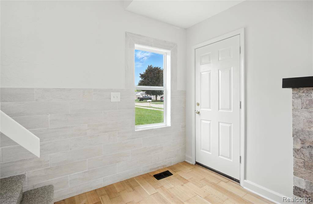 Sterling Heights, MI 48035 4058,19832 Stafford Street