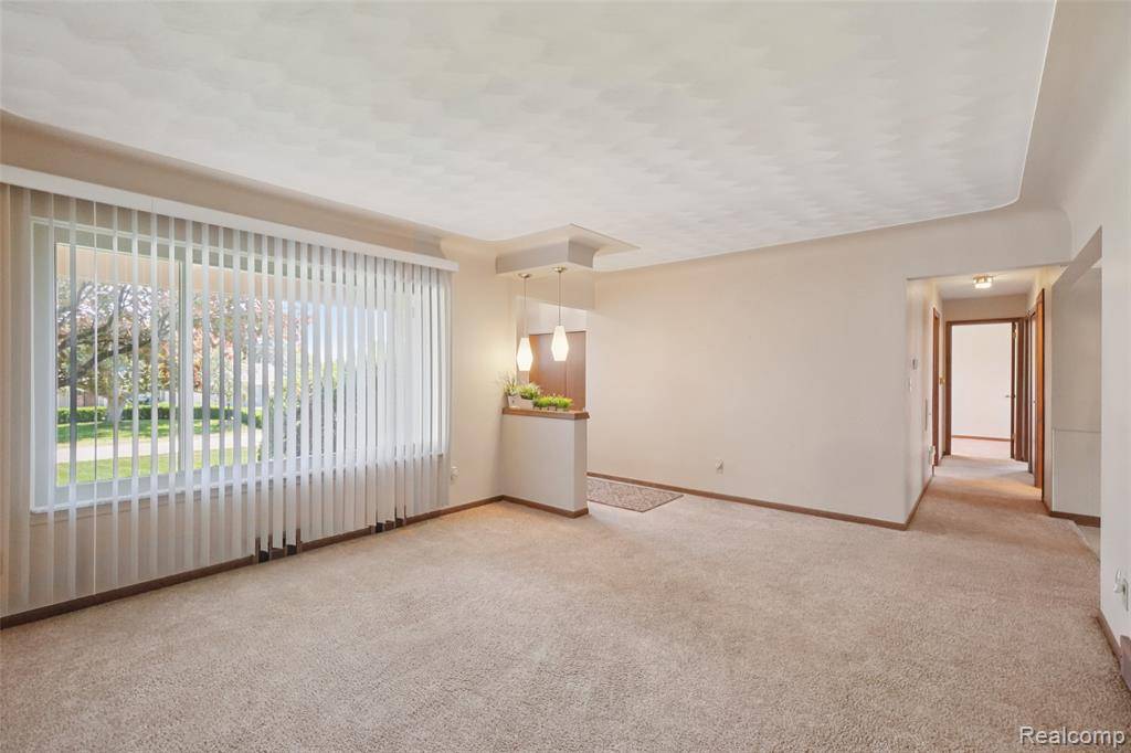 Shelby Twp, MI 48316 1556,54829 Starlite Drive