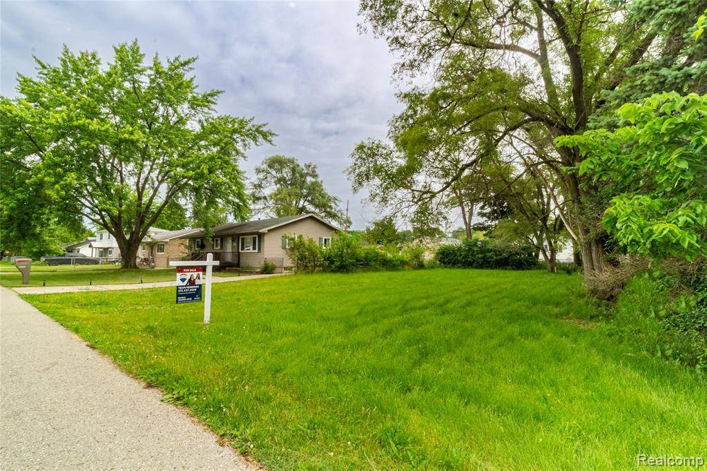 Ypsilanti, MI 48198 5931,361 Greenlawn Street