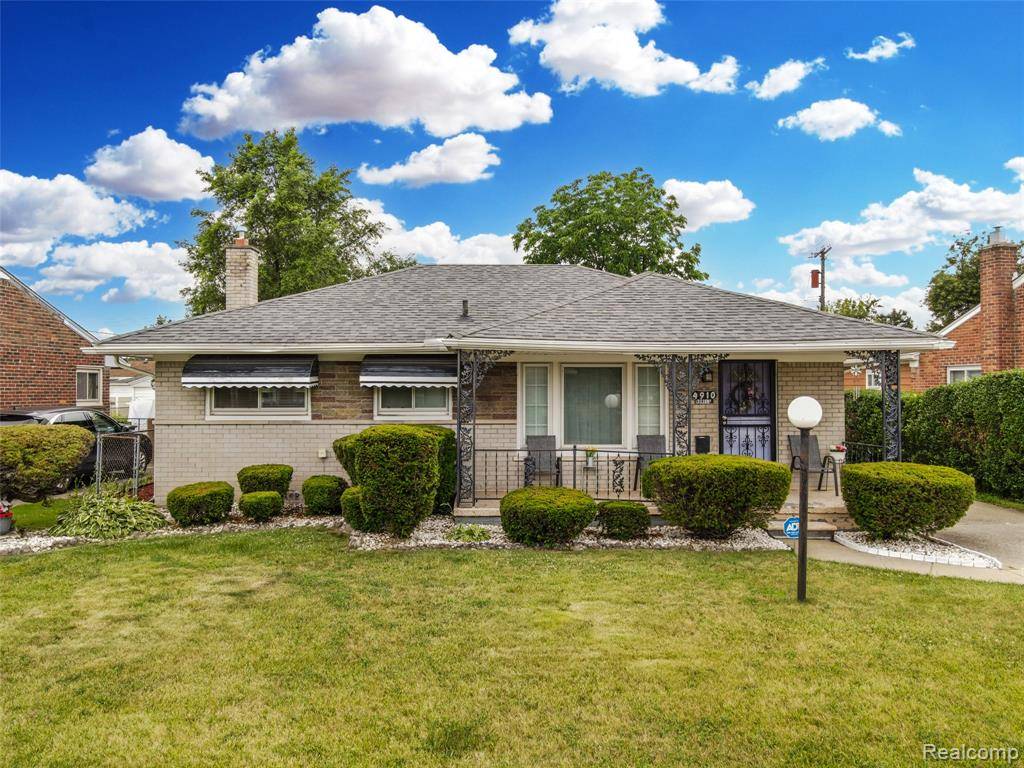 Westland, MI 48186 5168,4910 Julius Boulevard