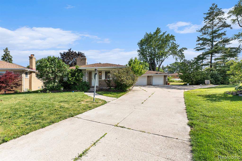 29242 Lorraine Avenue, Warren, MI 48093 5249