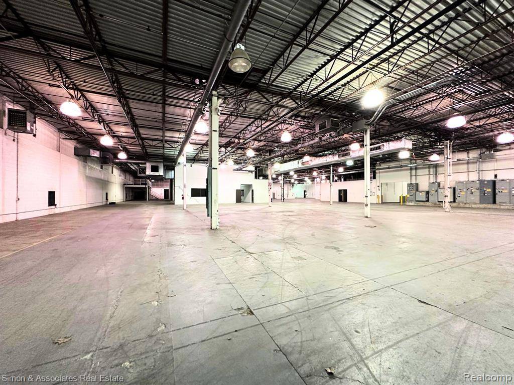 01 undisclosed Avenue, Dearborn, MI 48120