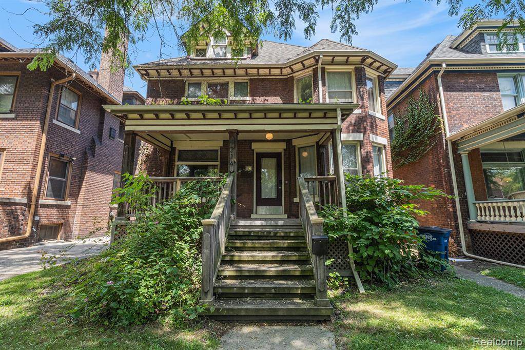 Detroit, MI 48208 2740,4214 Avery Street