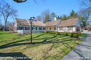 6050 W Surrey Road, Bloomfield Hills, MI 48301 4830