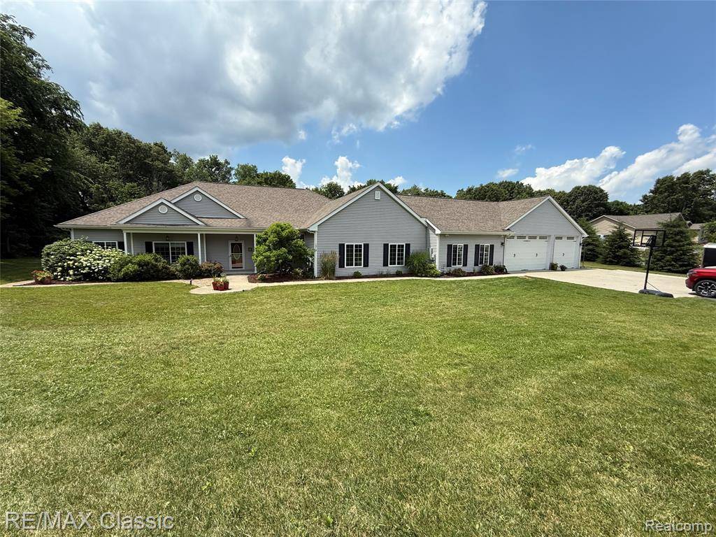 1318 Gray Haven Lane, Brighton, MI 48114 9233