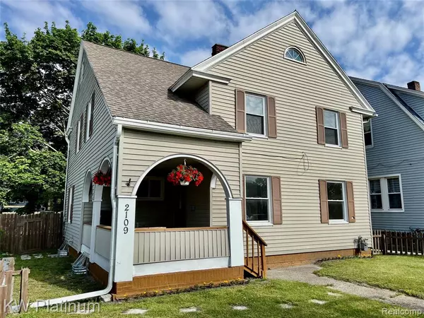 2109 Military Street, Port Huron, MI 48060 5940