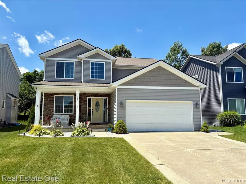 329 Beaver Run, Holly, MI 48442 1585