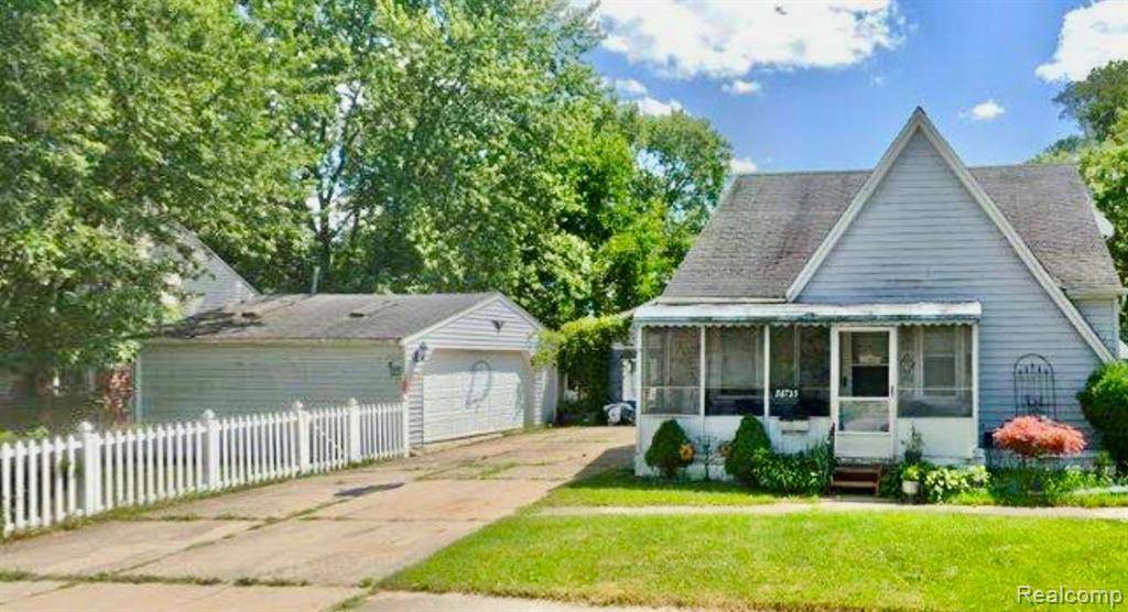 26735 Annapolis Street, Dearborn Heights, MI 48125 1302