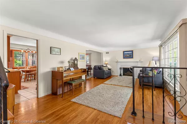 Dearborn, MI 48124,19434 Outer Drive Court