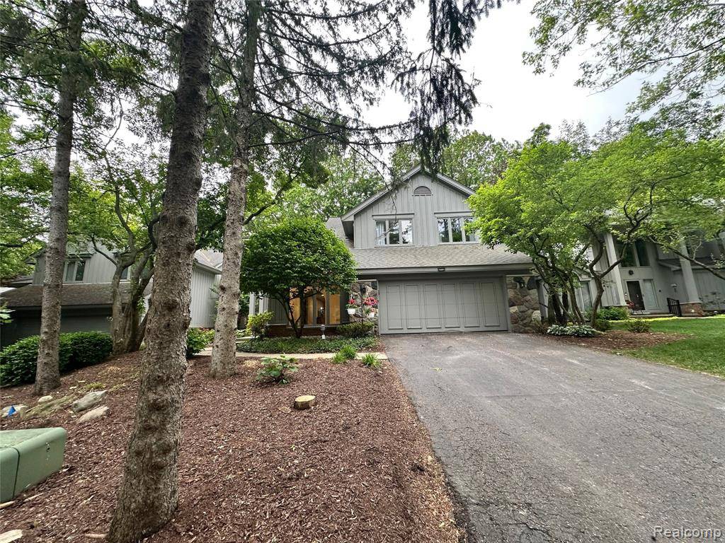 West Bloomfield, MI 48323,4908 Fairway Ridge Circle