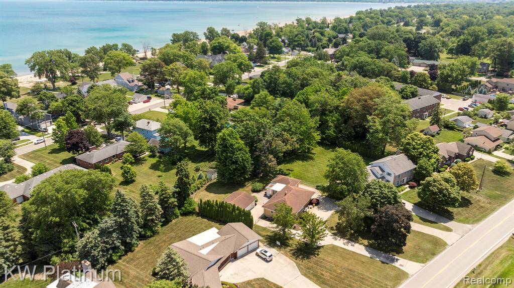 Fort Gratiot, MI 48059 3904,4150 Fairway Drive
