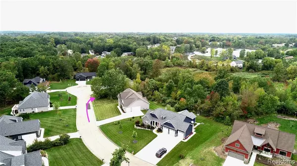 Fenton, MI 48430 9680,1078 Sugar Maple Court