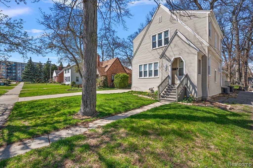 Royal Oak, MI 48067 3722,129 E Maryland Avenue