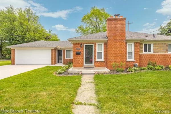 35734 Weideman Street, Clinton Township, MI 48035 5206