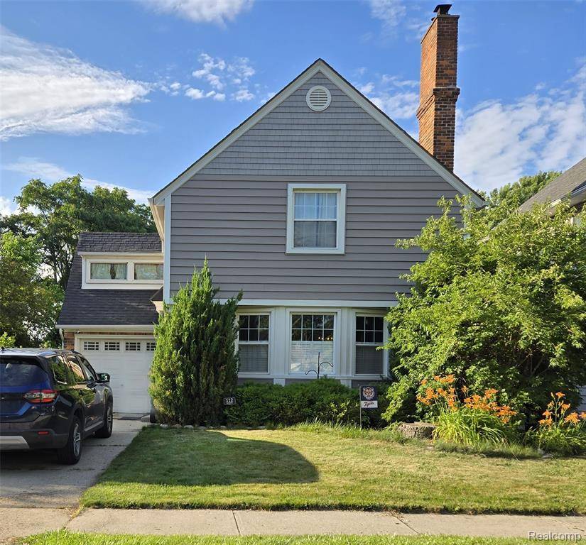 112 Emmons Boulevard, Wyandotte, MI 48192 2523