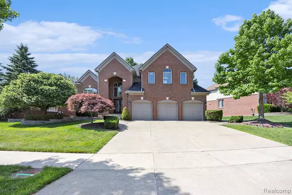 24609 Cavendish Avenue, Novi, MI 48375 2362