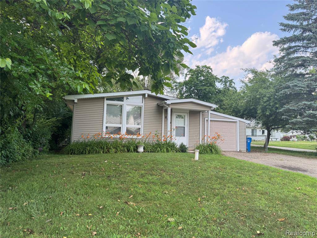 8124 Eldora Boulevard, West Bloomfield, MI 48382 4621