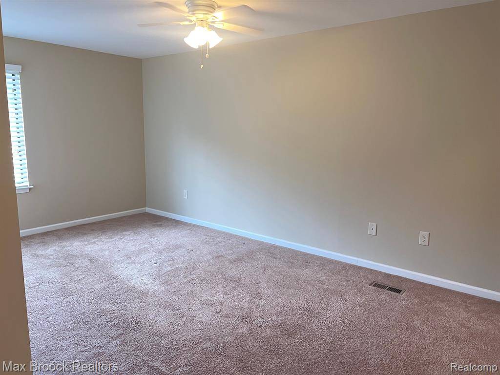 Chesterfield, MI 48047 4679,50432 BAY Run