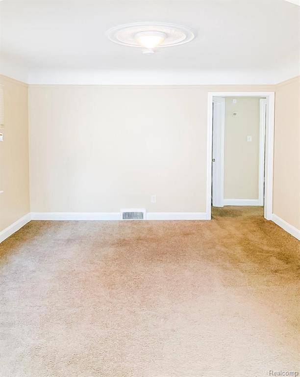 Detroit, MI 48227 1012,9590 MEMORIAL Street