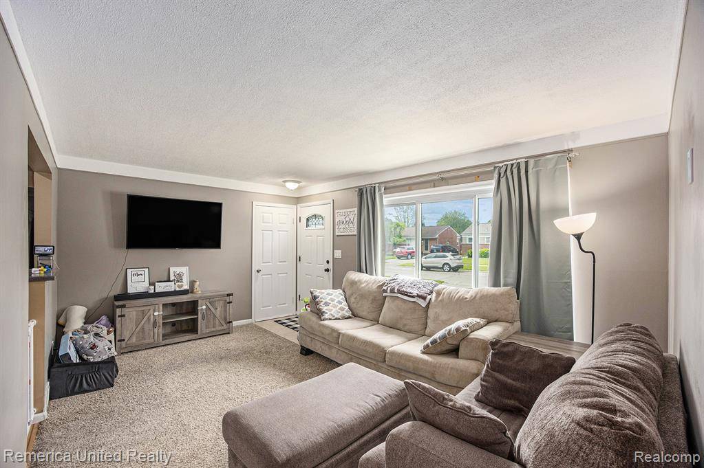 Northville, MI 48135 2739,28640 Florence Street