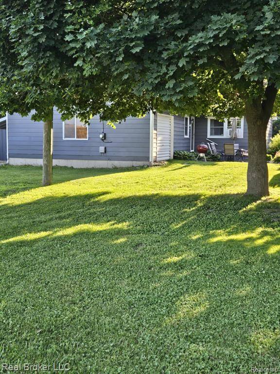 North Branch, MI 48461 9735,6620 Jefferson Road