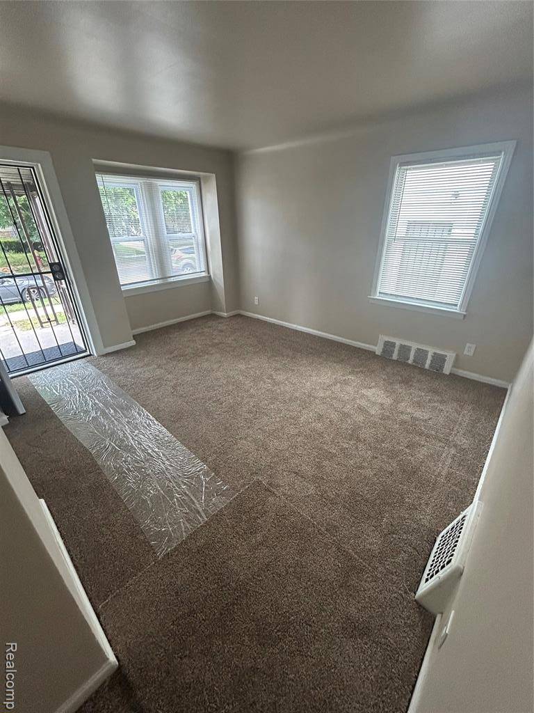 Detroit, MI 48217 1535,3381 S Ethel Street