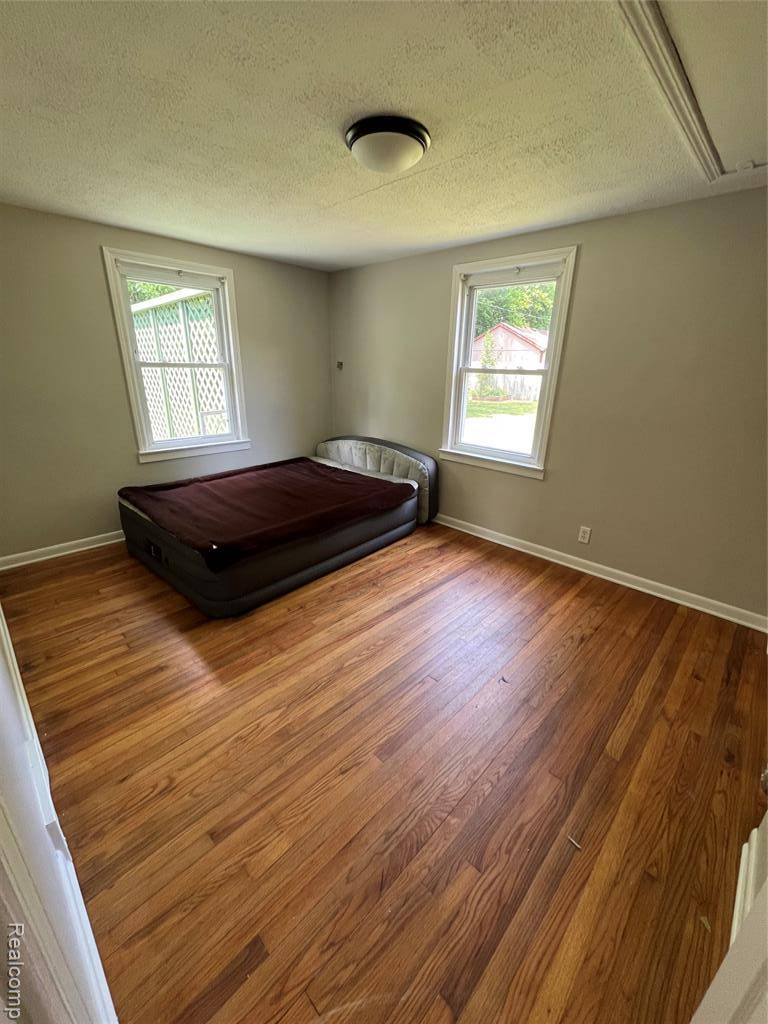 Shelby Twp, MI 48317 4419,46261 Harry Street
