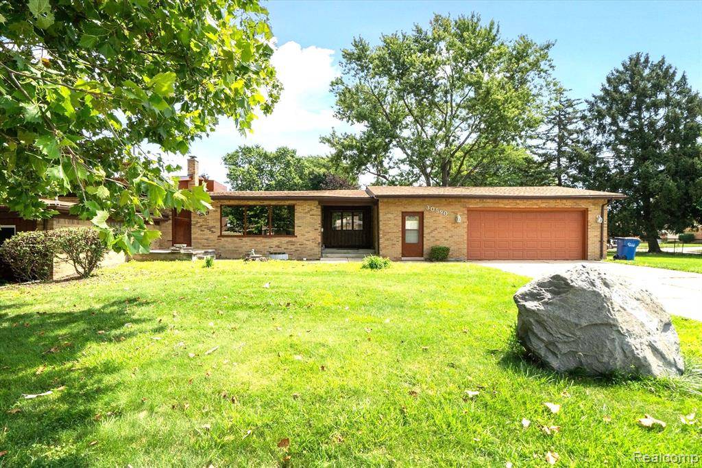 Warren, MI 48093 2268,30590 LORRAINE Avenue