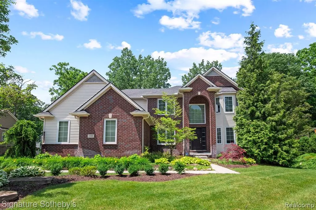 South Lyon, MI 48178 2098,799 Glen Meadows Drive