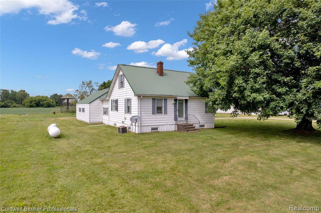 4677 Imlay City Road, Attica, MI 48412 9718