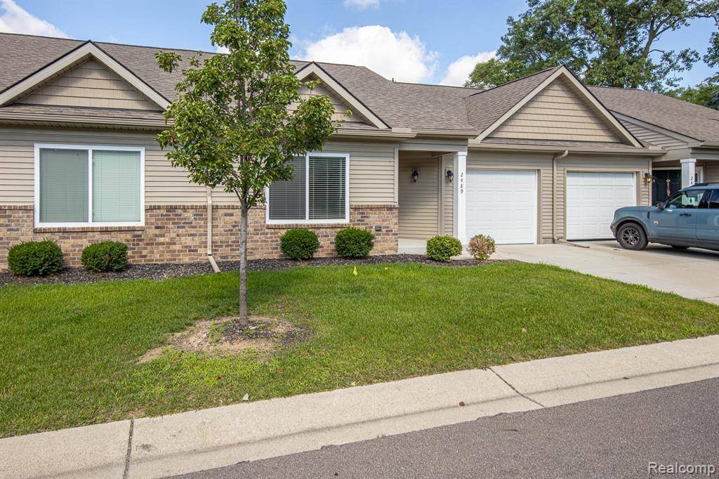 2489 Hatchery Crossing Drive, Waterford, MI 48329 3381