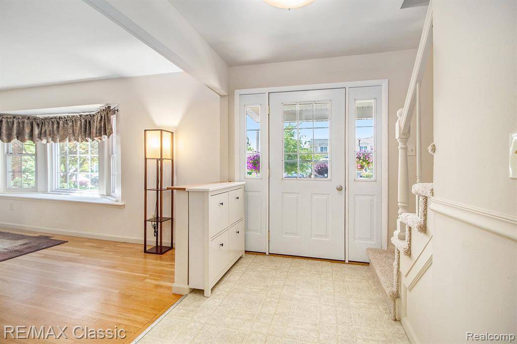 Canton, MI 48187 3506,6706 Brookshire Drive