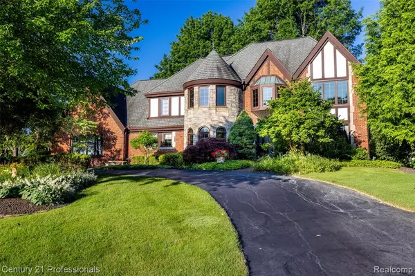 1180 Knob Creek Drive, Rochester, MI 48306 1941