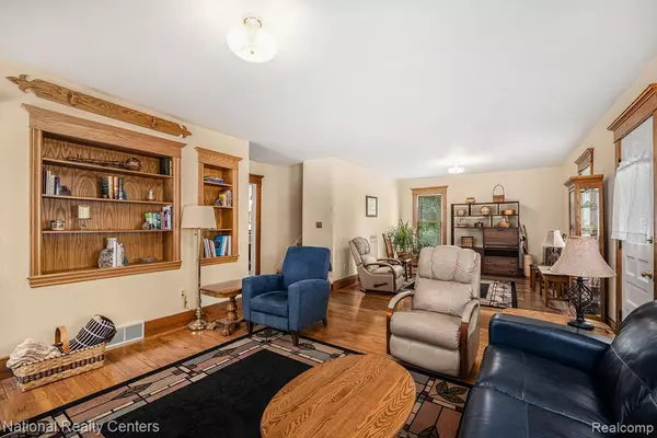 Farmington Hills, MI 48334 1021,30318 Glenmuer Street