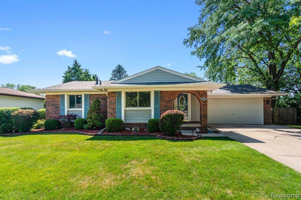 39957 Rita Drive, Clinton Township, MI 48038 4714