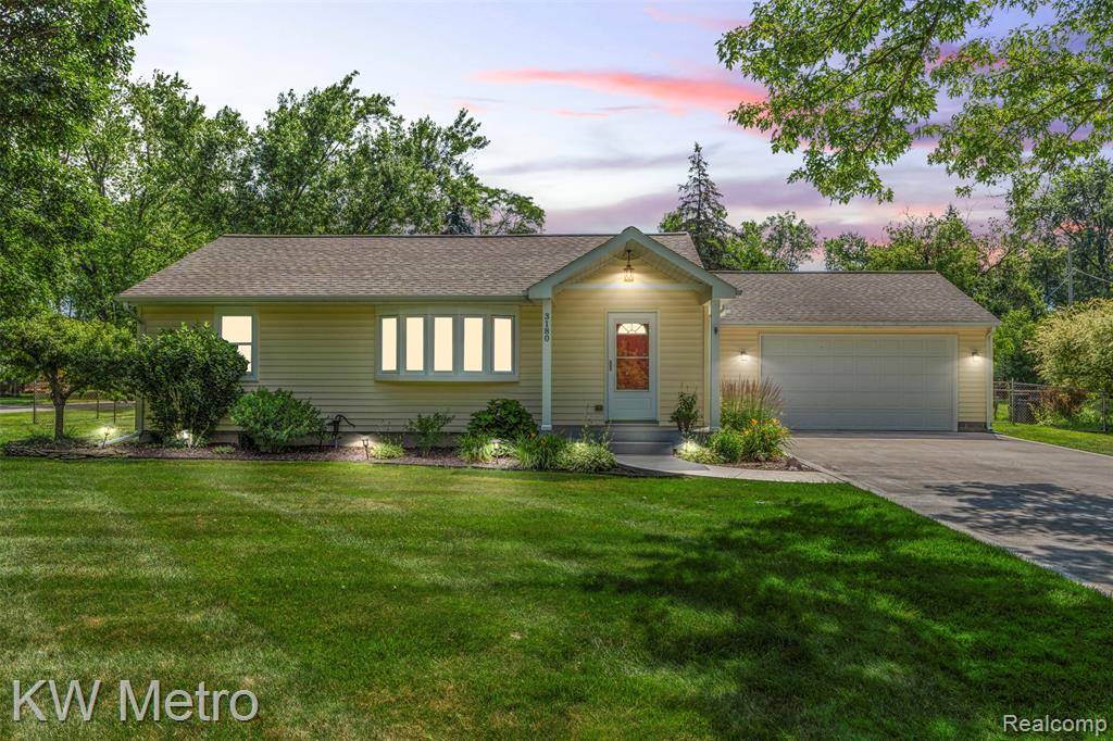 3180 Warringham Avenue, Waterford, MI 48329 3163