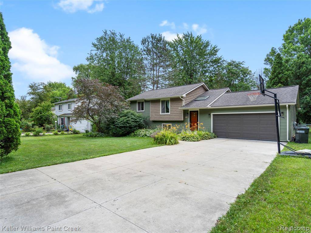 Rochester Hills, MI 48309 4351,1377 Ruby Avenue