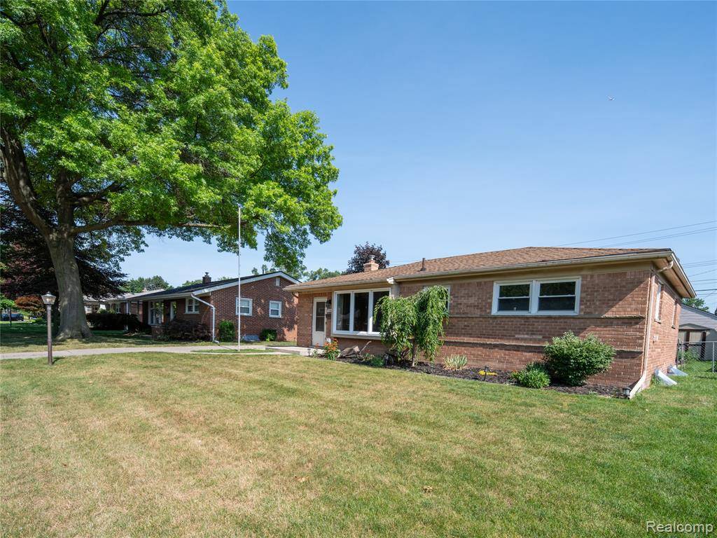 Livonia, MI 48150 2566,35622 Minton Street