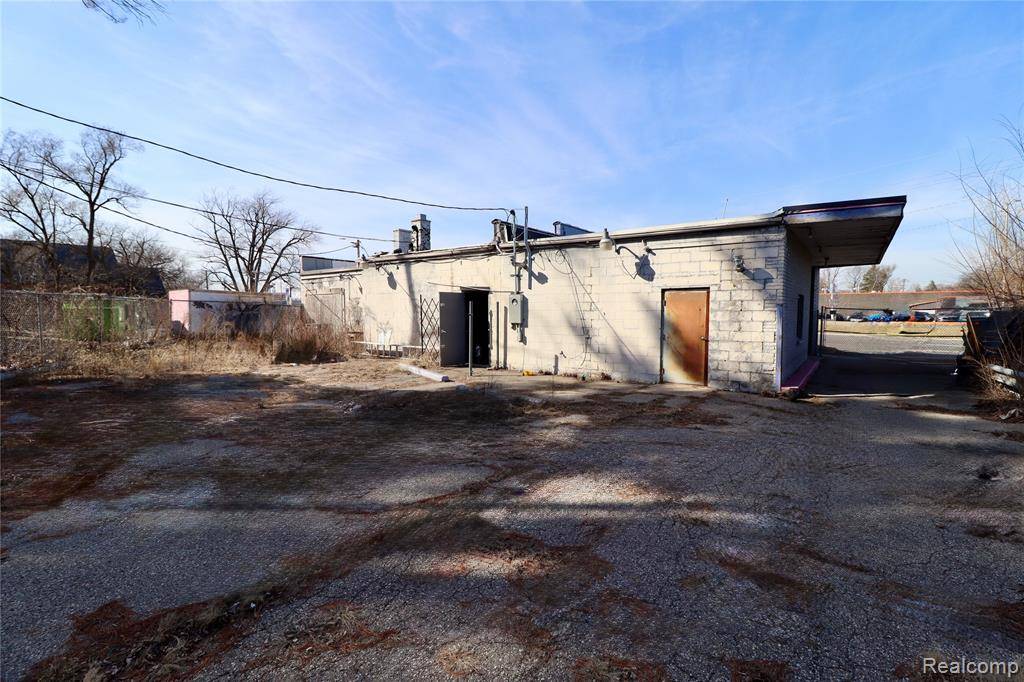 Detroit, MI 48219 3006,24655 Grand River Avenue