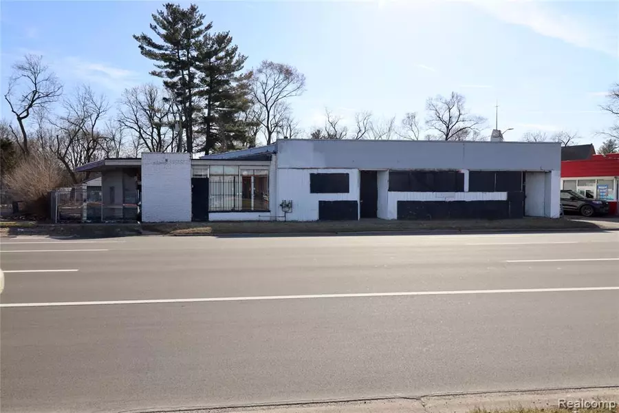 24655 Grand River Avenue, Detroit, MI 48219 3006